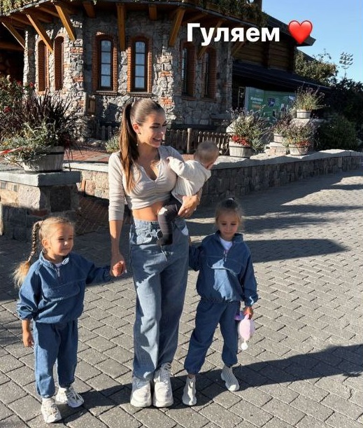 Блогер София Стужук отправила сына из Латвии в Украину