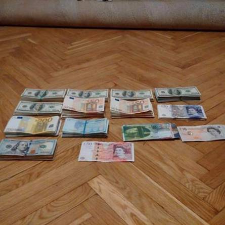 У таможенника из аэропорта Борисполь изъяли крупную сумму денег