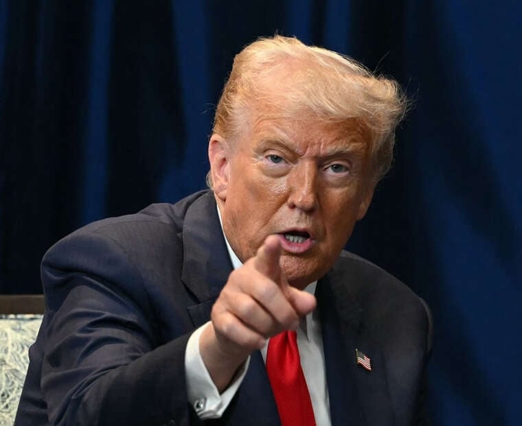 Трамп погрожує звільнити Блера та ЛаСівіту через конфлікт інтересів