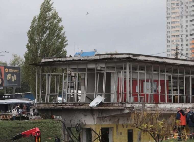 КМВА не назвала термінів ремонту станції метро «Чернігівська» після атаки