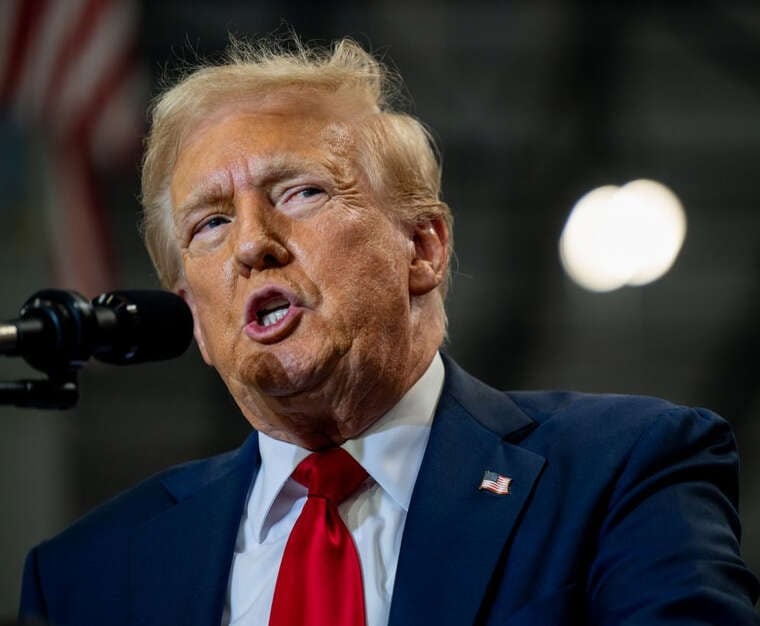 Трамп пояснив відмову від жорстких санкцій проти РФ поверненням Стівена Габбарда