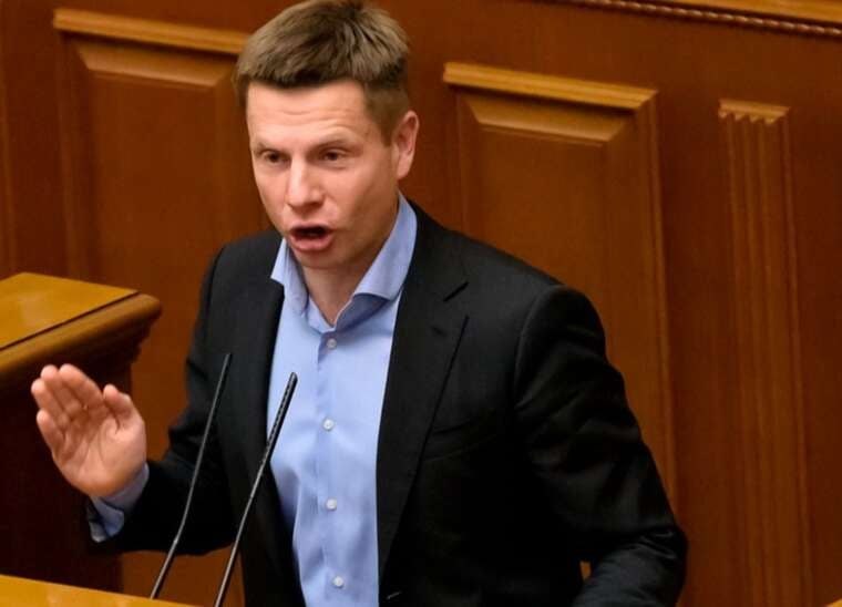 Гончаренко запропонував відмовитись від вступу до НАТО та зрівняти російську з мовами меншин