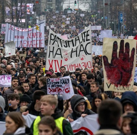 Сербия против Вучича - в стране массовые протесты