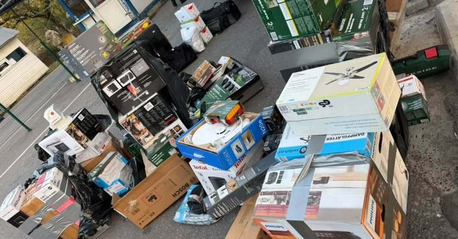 Microbus with 102 undeclared items of equipment detained at Romanian border