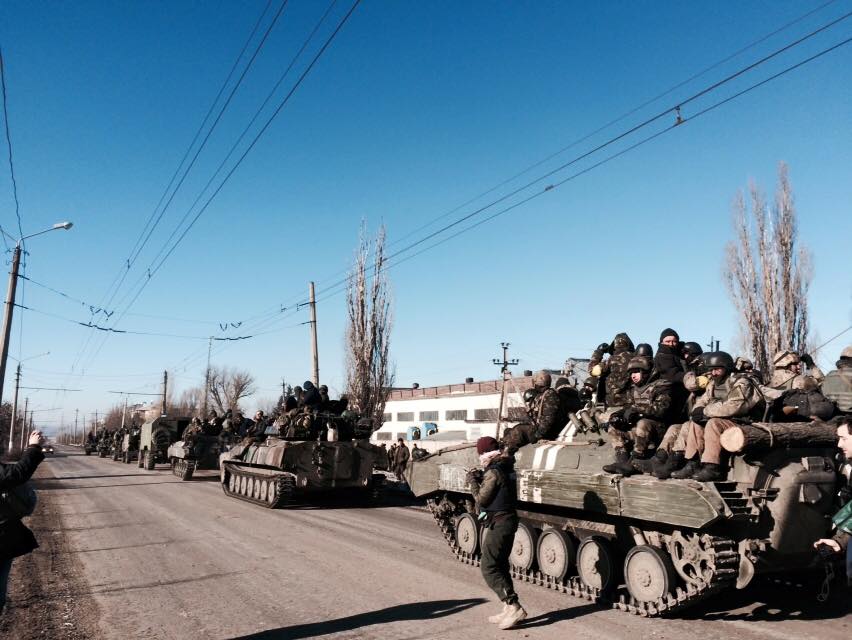 Начался отвод украинских войск из Дебальцево