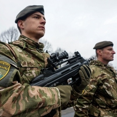 Швейцария войдет в Военный Шенген