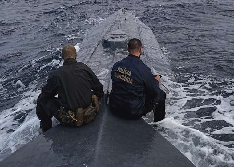 Португалія вилучила 3,7 тонни кокаїну біля Фару, один із членів екіпажу загинув